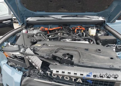 2024 Toyota Land Cruiser z USA, uszkodzony, nr VIN JTEABFAJ9RK015313